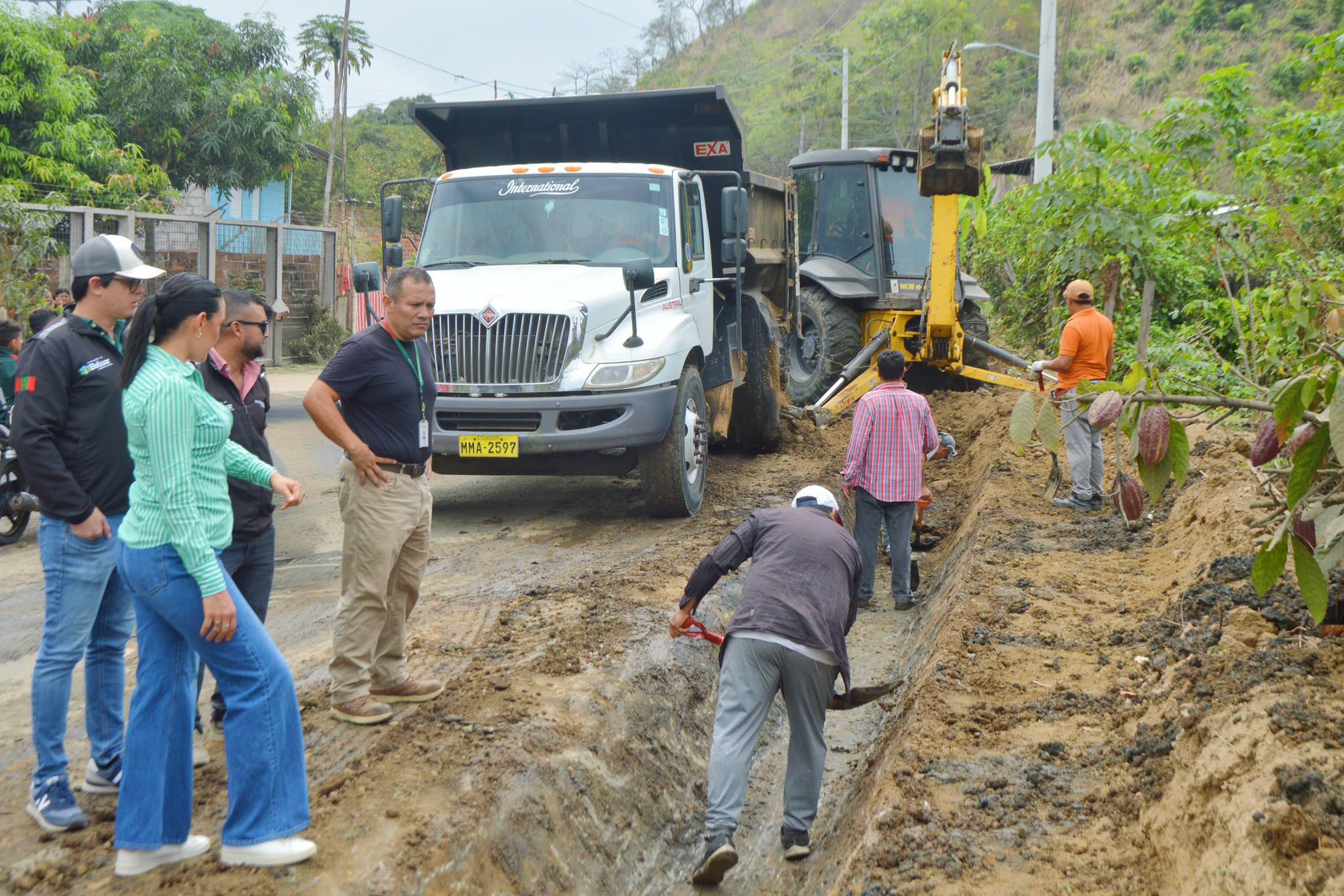 ¡JUNTOS, trabajamos sin descanso por Bolívar!